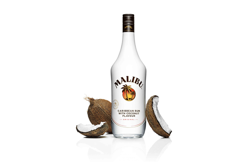 Malibu: nuovo logo e nuova bottiglia per  il rum al cocco più imprevedibile che ci sia