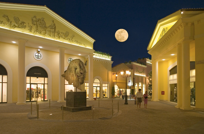 Il 20-21 settembre due serate di shopping e solidarietà a Castel Romano Designer Outlet