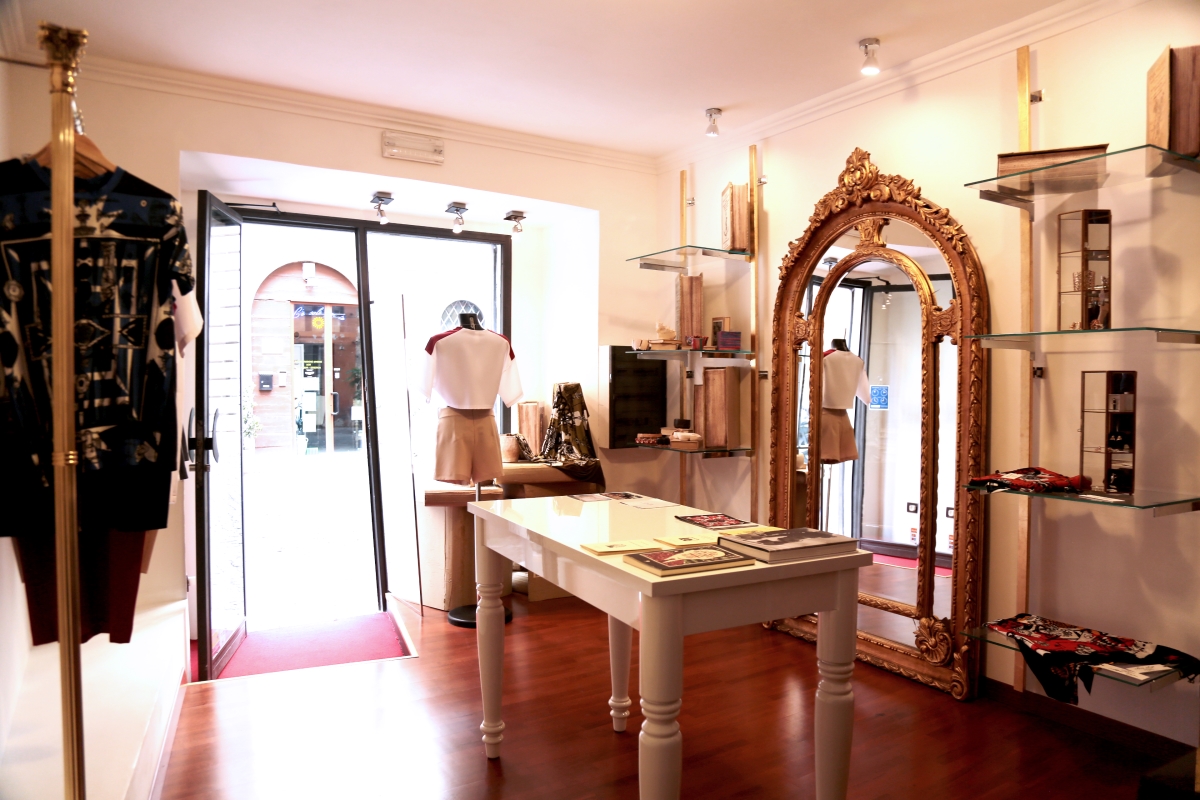 MYZAR: a Roma il concept store dei giovani fashion designer