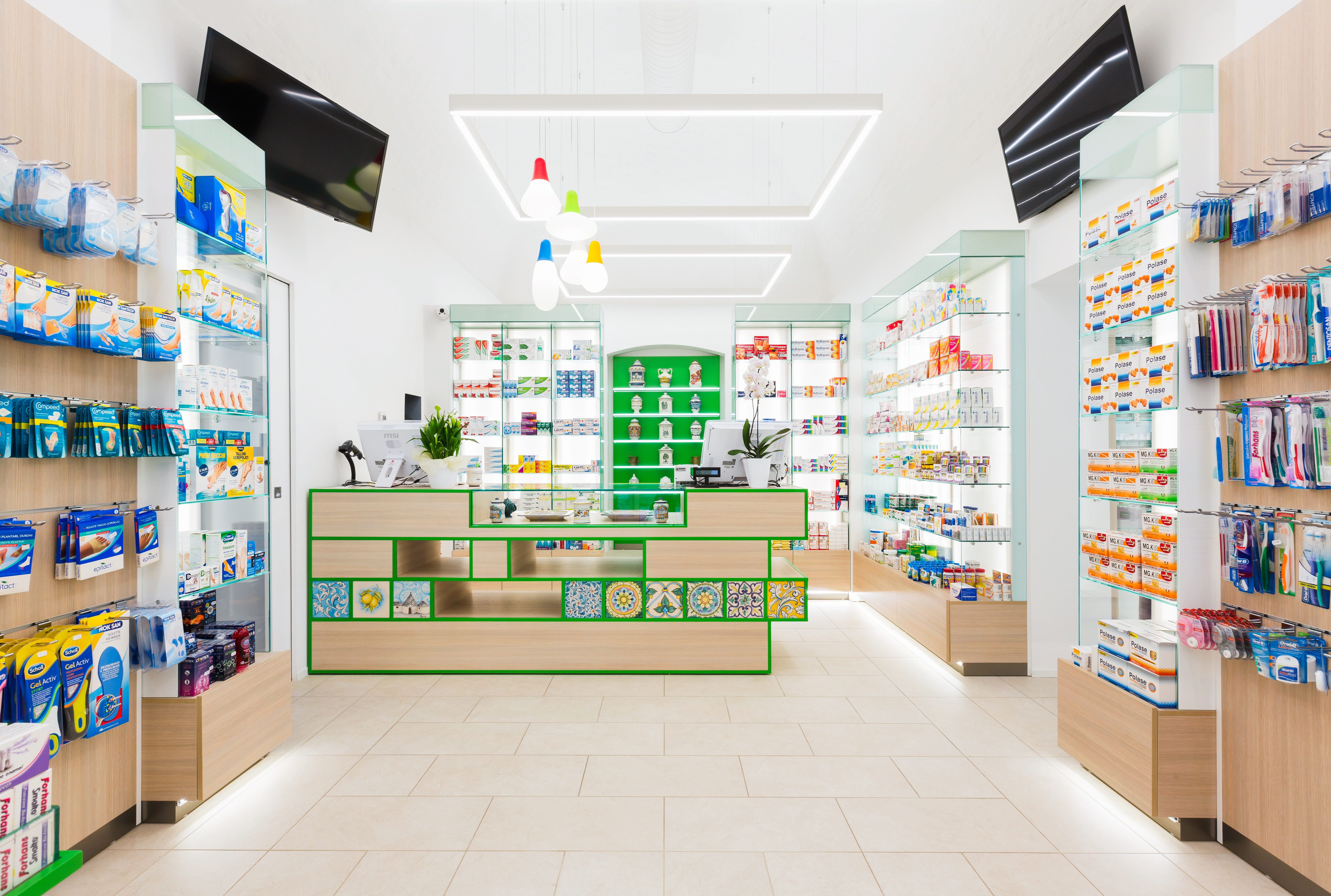 A Castellana Grotte una farmacia unisce design ed architettura