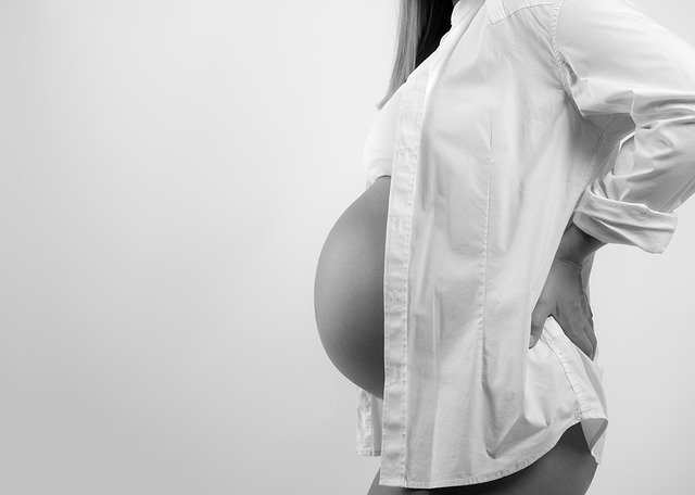 Intimo premaman: scegliere i capi più confortevoli per gravidanza e allattamento